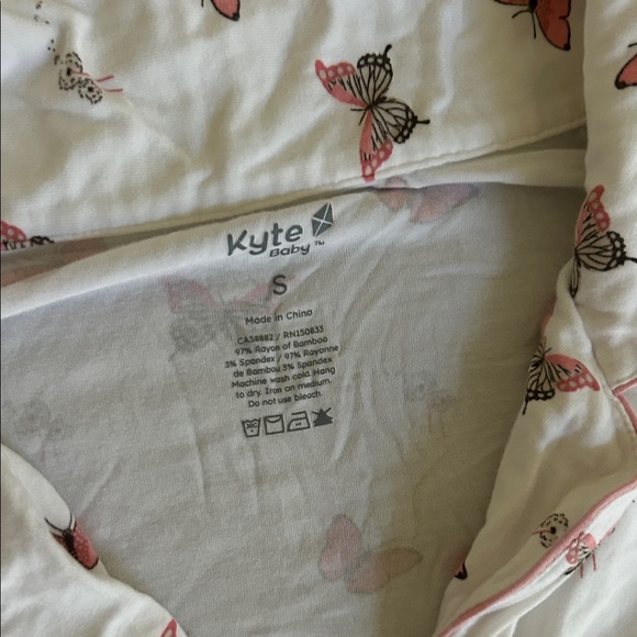 Kyte BABY Women’s Short Sleeve Pajama Set with Pink Butterfly Print - Picture 2 of 3